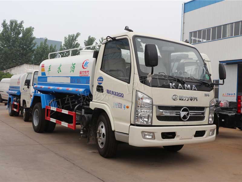 凱馬5方國五KMC5076GSSA33D5灑水車車型簡介