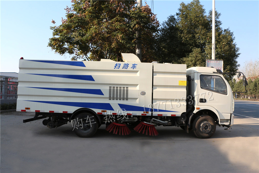 東風大多利卡CLW5081TSLD5掃路車車型簡介