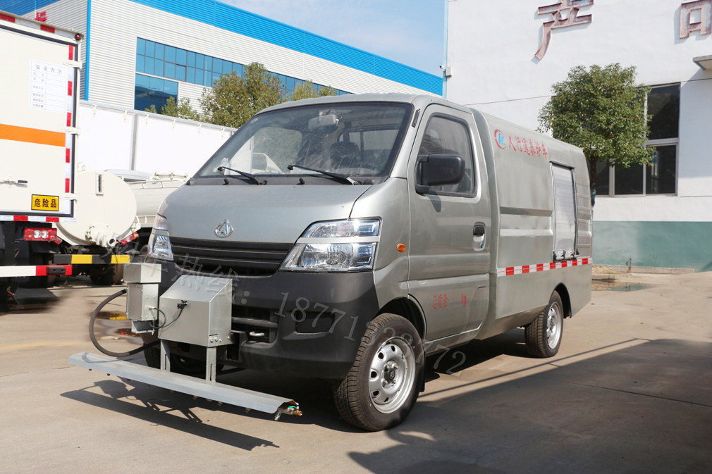 長安CLW5021GQX5路面清洗車車型簡介