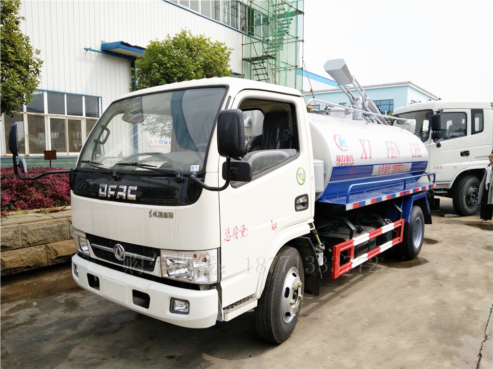 東風小多利卡(5方)CLW5070GXED5吸糞車車型簡介