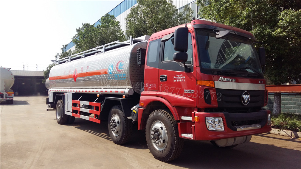 福田歐曼小三軸(26方)CLW5250GYYLB5鋁合金運油車車型簡介