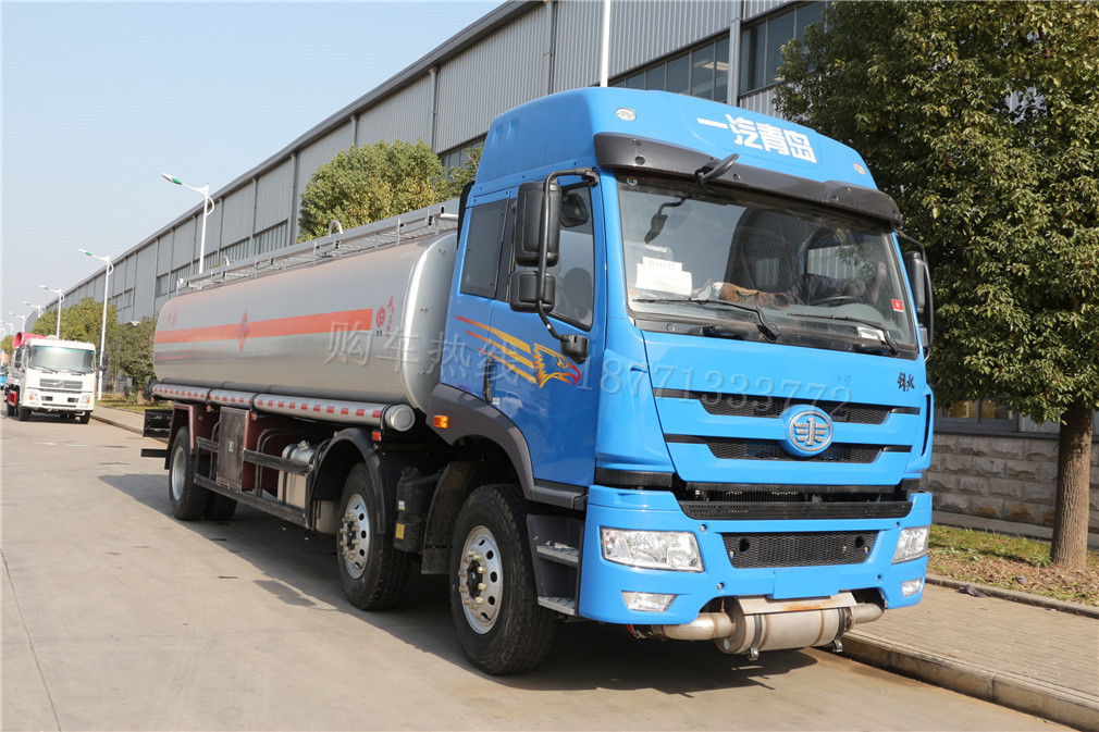 解放小三軸(19.523方)CLW5250GJYC5加油車車型簡介